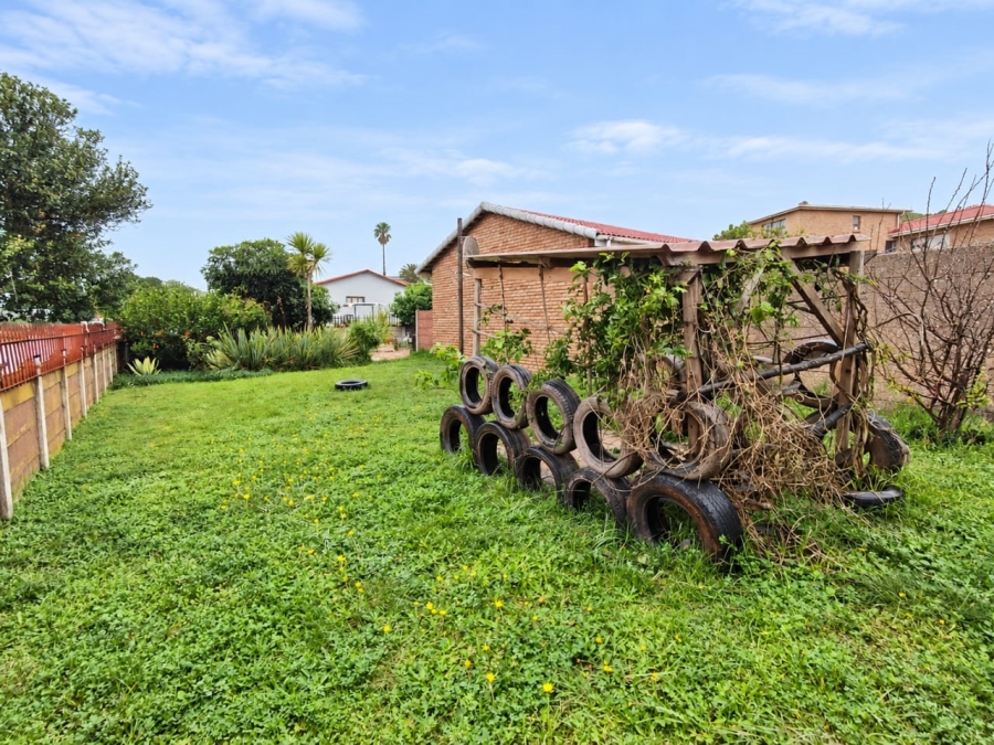 2 Bedroom Property for Sale in Heiderand Western Cape